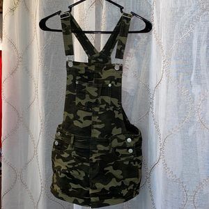Camo short overalls